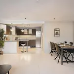 Arctic Homes - شقة فندقية 4*